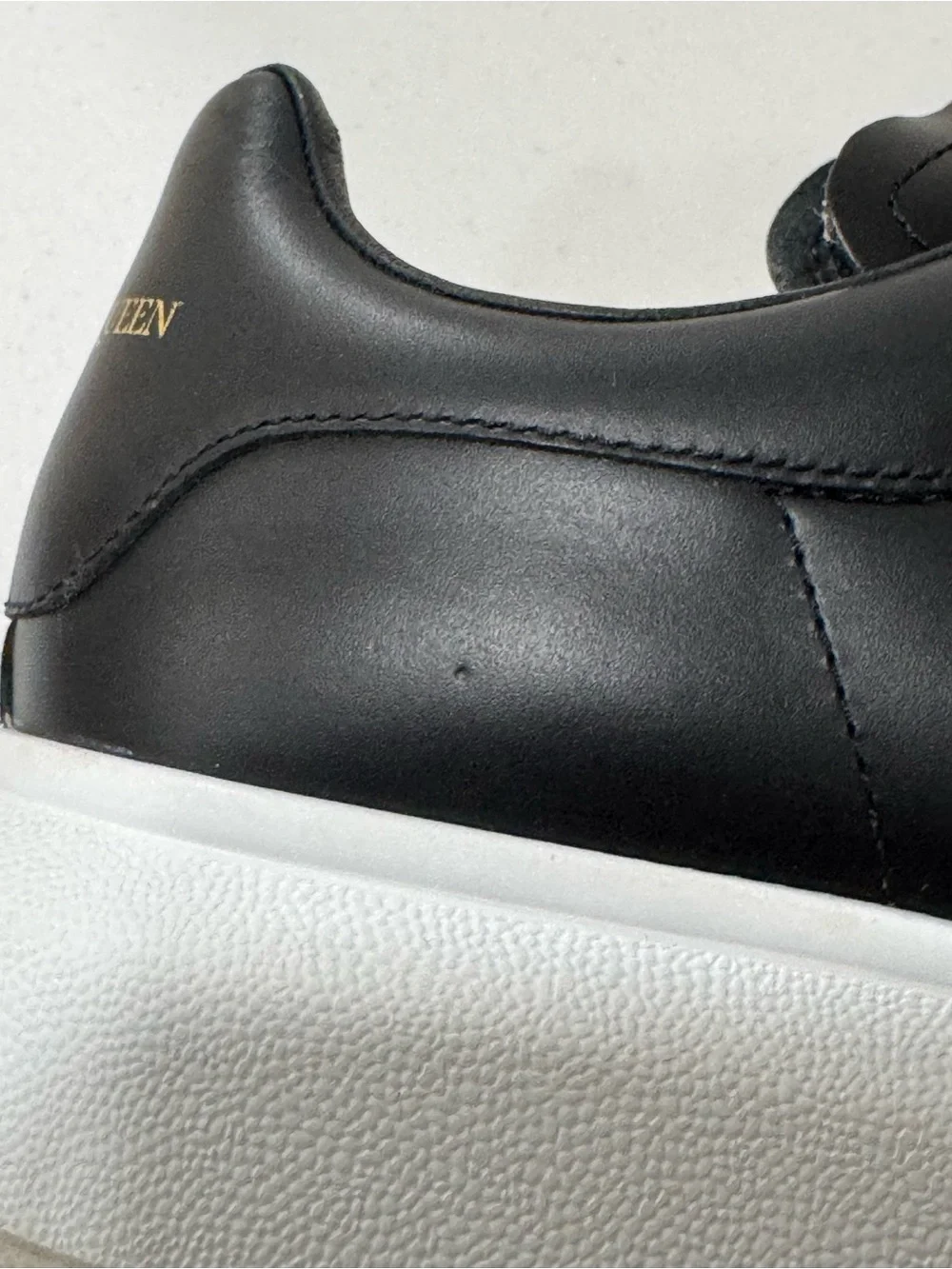 Alexander McQueen alexander mcqueen